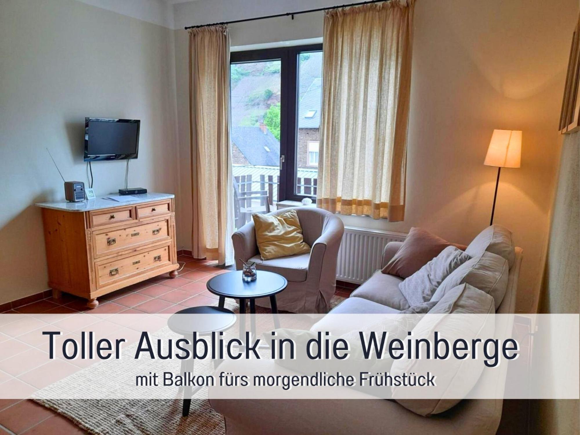 Ferienhaus Schwaab-Scherr, Genau Zwischen Bernkastel-Kues Und Traben-Trarbach, Mit Kostenlosem Oepnv-Ticket Fuer Bus Und Bahn, Parkplaetzen, Fahrradgarage Und Vielen Tipps Erden Eksteriør bilde
